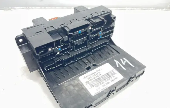 Mercedes-Benz C W203 Fuse module 2035454101 5DK00848544