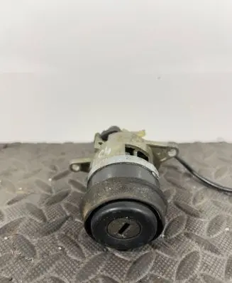 Audi A6 S6 C4 4A Tailgate/trunk/boot lock/catch/latch