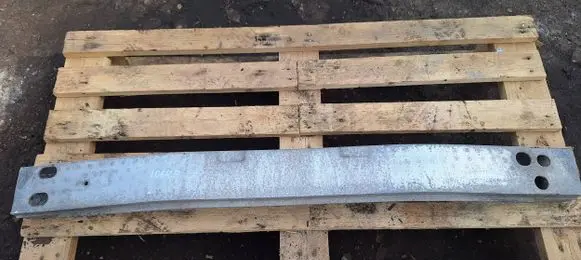 Toyota Prius (NHW20) Front bumper cross member