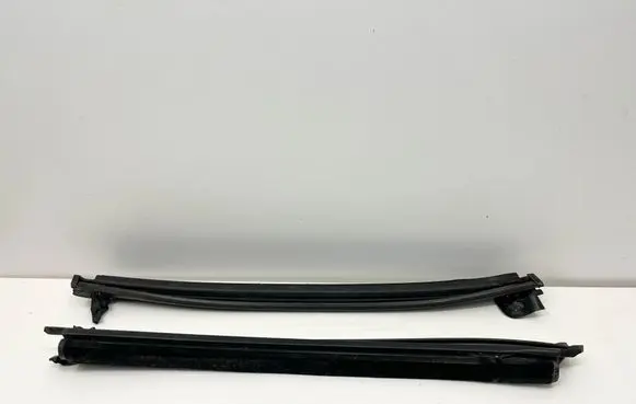Mercedes-Benz SL R230 Rear door rubber seal (on body) A2306730230 A2306730130
