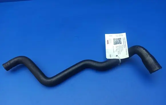 Mercedes-Benz S W220 Engine coolant pipe/hose A2205011882