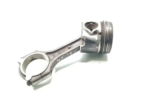 KIA Rio Piston with connecting rod 