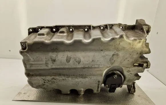 Volkswagen Golf VII Oil sump 04L103603 AC43400V600