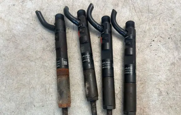 Renault Megane III Fuel injectors set 166000897R H8200827965 28237259
