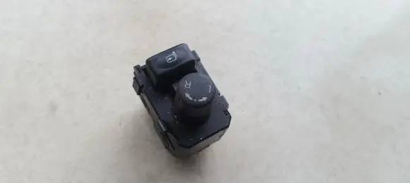 Nissan X-Trail T31 Wing mirror switch