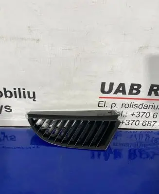 Mitsubishi Colt Front bumper upper radiator grill