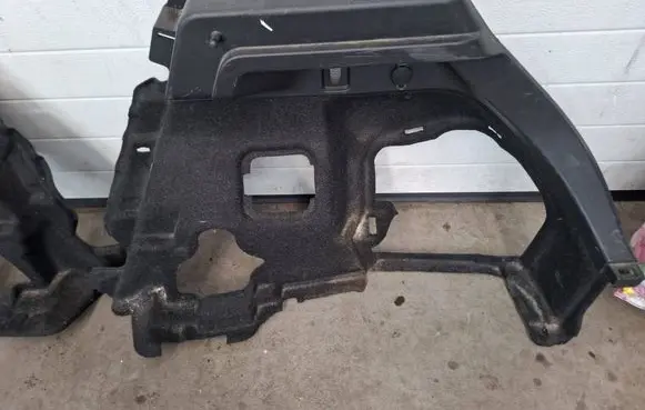 Toyota Auris E180 Trunk/boot trim cover 