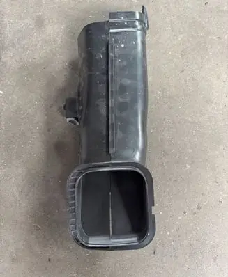 BMW 7 G70 Air intake duct part 5A1BC26