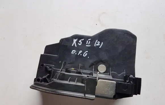 BMW X5 E70 Rear door lock 7202148