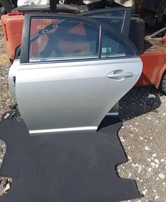Toyota Avensis T250 Side sliding door 