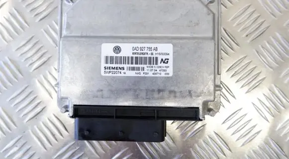 Volkswagen Touareg I Gearbox control unit/module 0AD927755AB