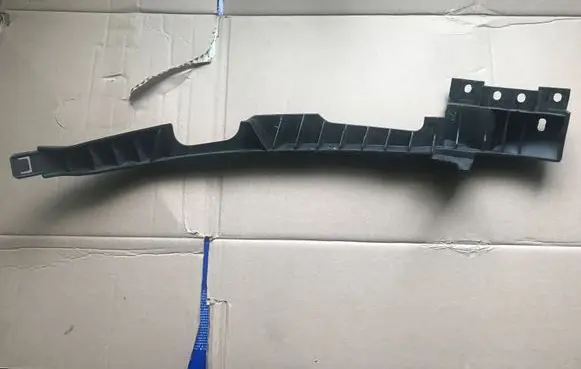 Opel Insignia A Front bumper mounting bracket 13250571