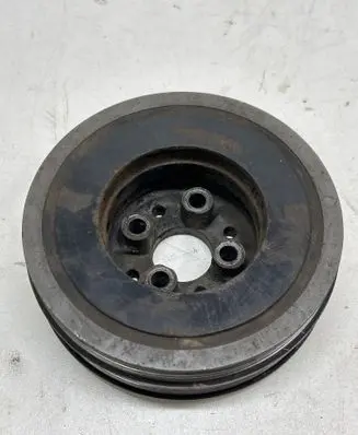 Volkswagen PASSAT B5.5 Crankshaft pulley 038105243