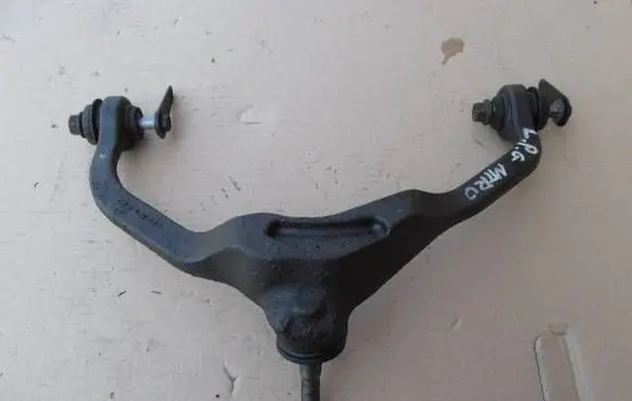 Dodge Nitro Front upper control arm/wishbone 