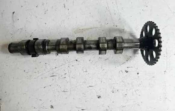 Volkswagen Polo IV 9N3 Camshaft 03E109571