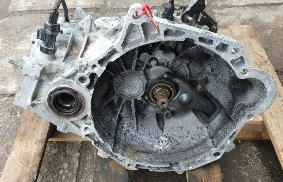 KIA Venga Manual 5 speed gearbox T9J5F