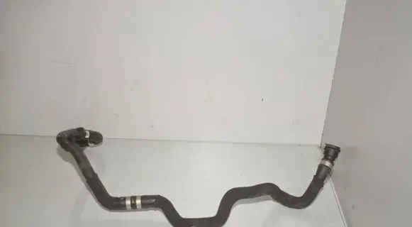 BMW 2 Active Tourer U06 Engine coolant pipe/hose 8832954 64218832954