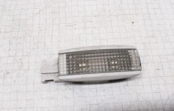 Volkswagen PASSAT B5.5 Other interior light 3B0947113