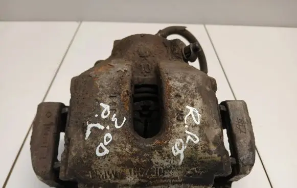 Land Rover Range Rover L322 Front brake caliper