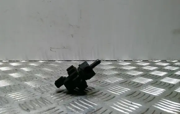 BMW 3 E46 Vacuum valve 1433602