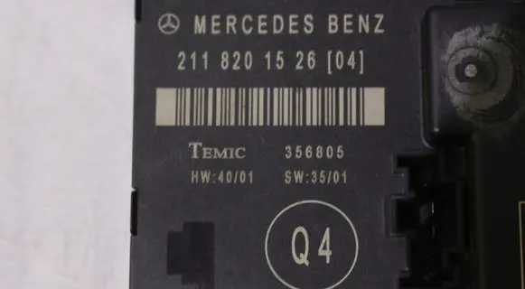 Mercedes-Benz E W211 Door control unit/module 2118201526