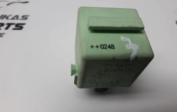 BMW 5 E34 Other relay 61368373700 V23134K59X312