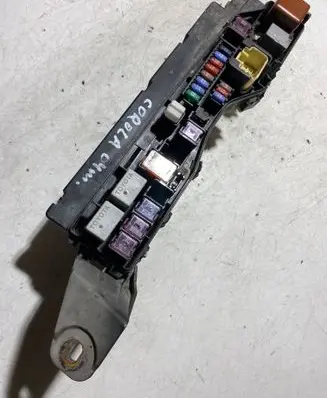Toyota Corolla E120 E130 Fuse module