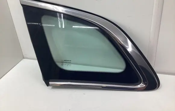 Renault Kadjar Rear side window 833073768R