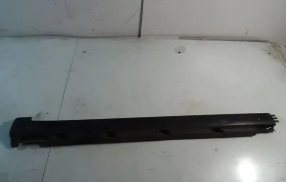 Volkswagen PASSAT B7 Sill 3C0853855B