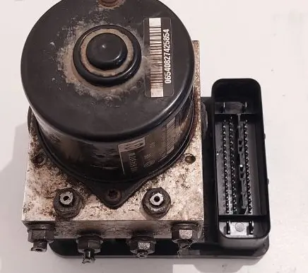 Audi A3 S3 8P ABS Pump 00005305F3 10096003553 1K0907379Q