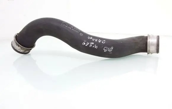 Mercedes-Benz E W212 Engine coolant pipe/hose A2045011582