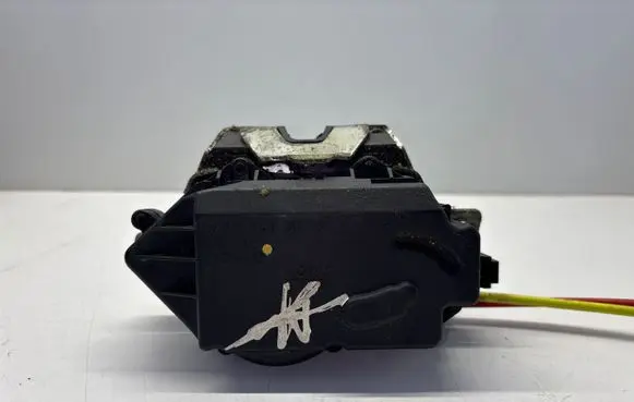 Mercedes-Benz E W211 Tailgate/trunk/boot lock/catch/latch A2117400036