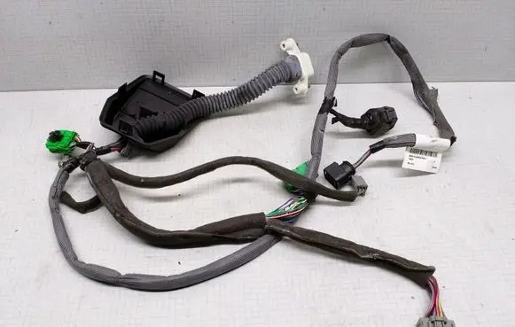 Volvo V70 Front door wiring loom 8622441