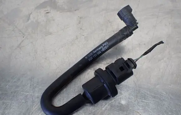 Volkswagen Polo IV 9N3 Fuel tank valve 