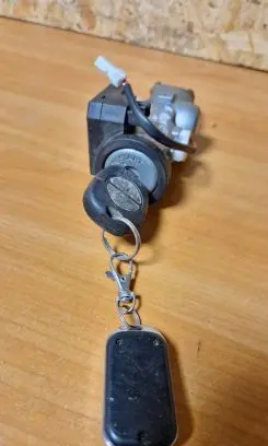 Nissan Almera Tino Ignition lock 28590c9902