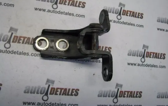 Honda CR-V Front door lower hinge 