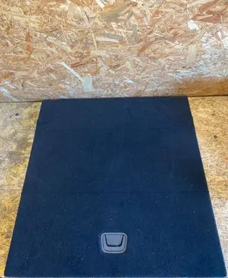 Trunk/boot floor carpet liner