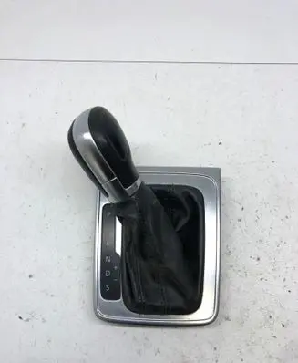 Volkswagen PASSAT B7 Gear lever shifter trim leather/knob 3AB713203E