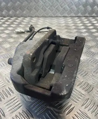 BMW 5 E60 E61 Front brake caliper 6030324
