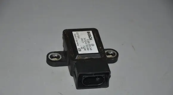 BMW 5 E39 ESP acceleration yaw rate sensor 6753694 0265005248