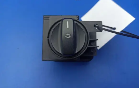 Mercedes-Benz A W169 Light switch 1695452904 0657365
