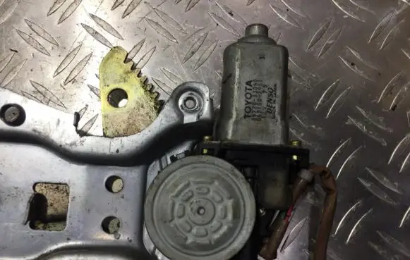 Toyota Camry Rear door window regulator motor