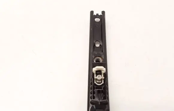 Land Rover Discovery 3 - LR3 Seat belt height adjuster 532092200A 532092200