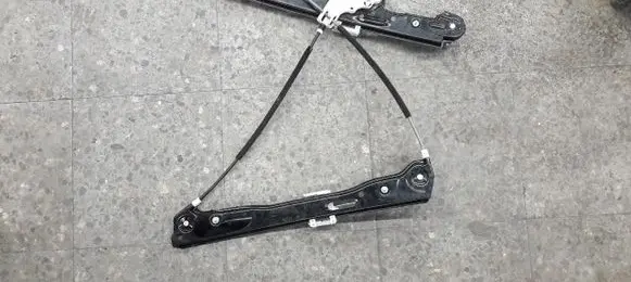 BMW 1 E81 E87 Front window lifting mechanism without motor 7138465E