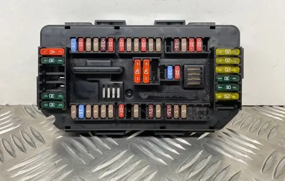 BMW 4 F36 Gran coupe Fuse module 9224879