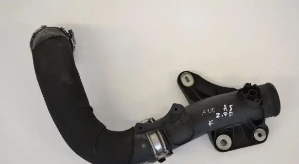 Audi A5 8T 8F Intercooler hose/pipe