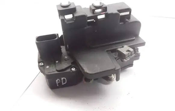 Opel Antara Front door lock 7G07