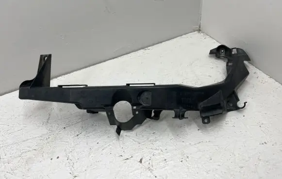 BMW 3 E90 E91 Headlight/headlamp mounting bracket 7138401 4131401