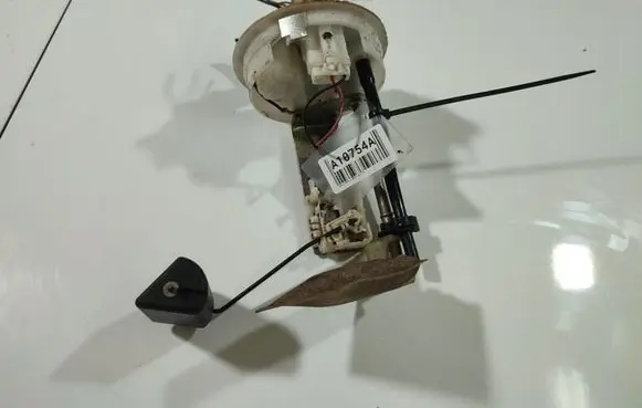 Toyota Corolla Verso E121 Fuel level sensor 
