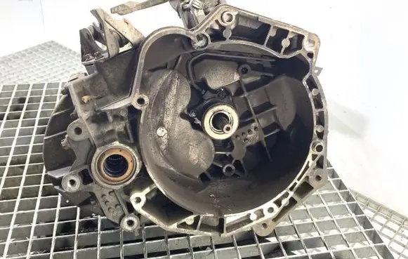 Opel Astra H Manual 5 speed gearbox 55186620